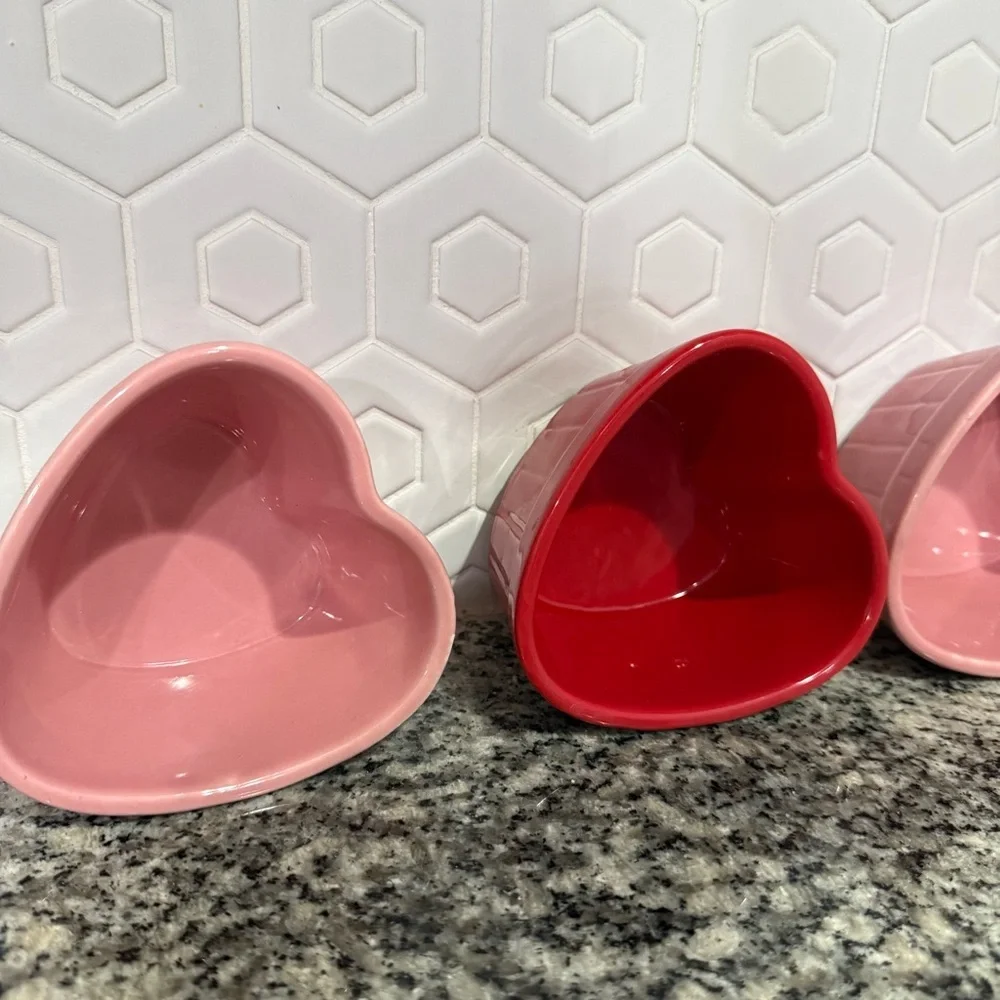 4 Red & Pink Ceramic Heart Ramekin‎ Dishes